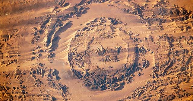 Moving eye in the Sahara left by 'space killer'