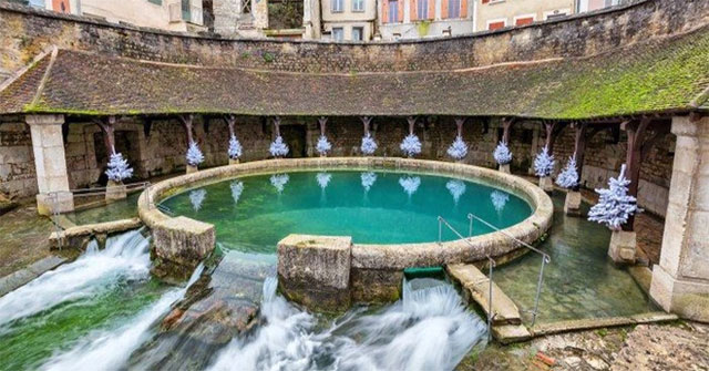 Mysterious underground springs have not been solved in France