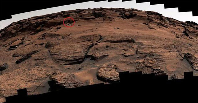 NASA claims: Mysterious door on Mars is 'entrance to ancient past'
