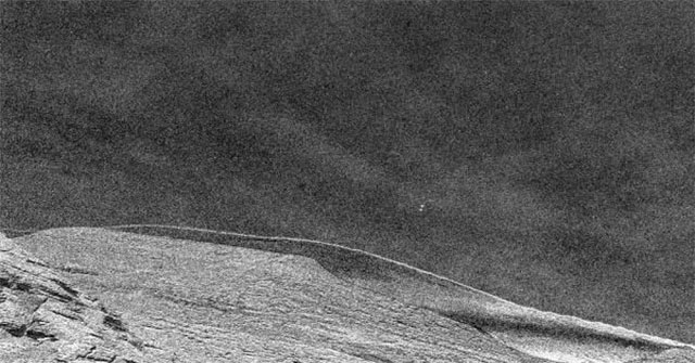 NASA robot captures drifting clouds on Mars