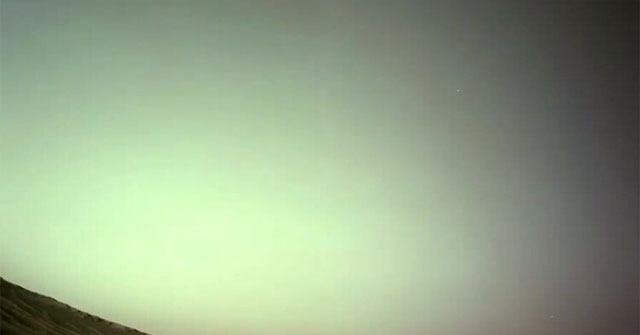 NASA robot captures Mars moon at an altitude of 23,458km