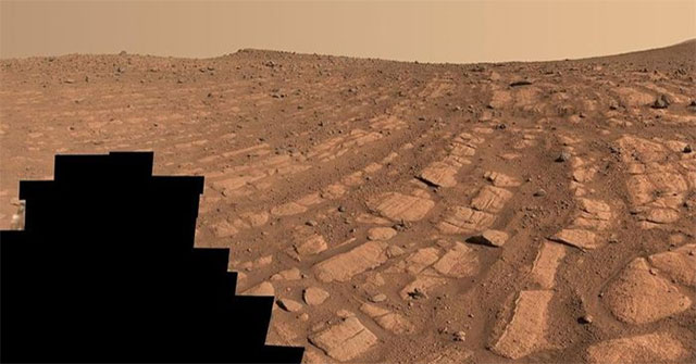 NASA's Mars rover sends back surprising images