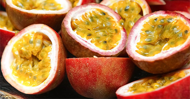 Passion fruit is rich in vitamin C, eating it this way also increases cardiovascular protection and anti-aging benefits