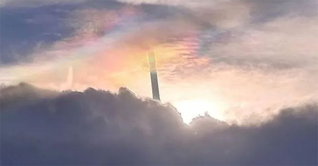 'Pillar' appearing in the sky causes stir, professor speaks up to 'explain'
