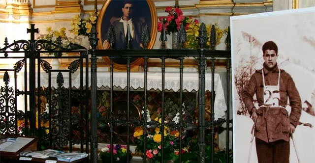 Portraits of two people about to be canonized by the Pope