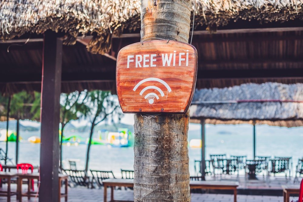 Potential risks from public wifi and 5 ways to increase security