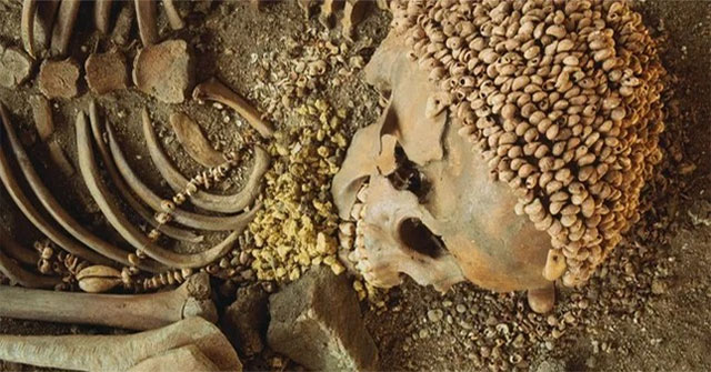 Rare 30,000-year-old skeleton reveals when ancient humans went through puberty