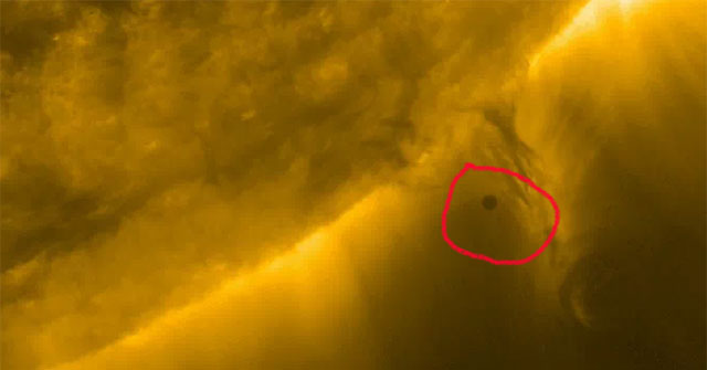 Rare moment Mercury passes the Sun captured by spacecraft