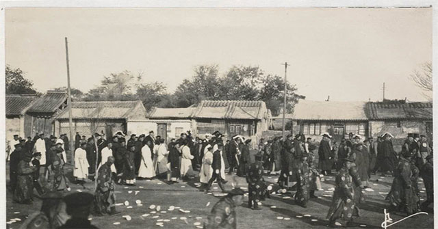 Rare photo at Empress Dowager Cixi's funeral: The most luxurious, the endless procession of farewells