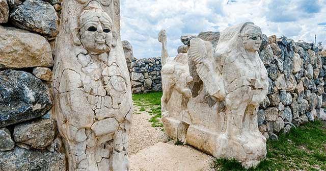 Revealing the fall of the Hittite empire and the fear of people today