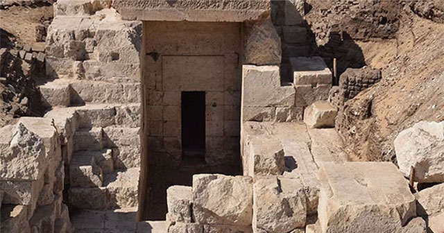 Ruins of an ancient temple dating back to the Ptolemaic period discovered in Egypt