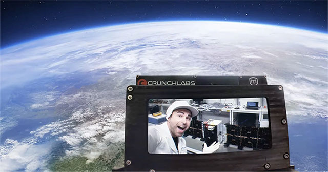 Satellite launch to help... take selfies in space