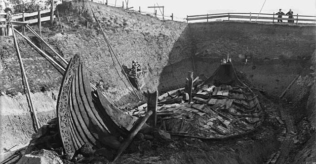 Scan radar, detect ghost ship carrying remains 'swimming' under the highway