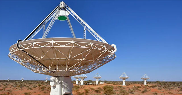 Scientists catch strange signals from the center of the Milky Way