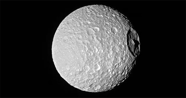 Secret Ocean Discovered Inside Saturn's Smallest Moon