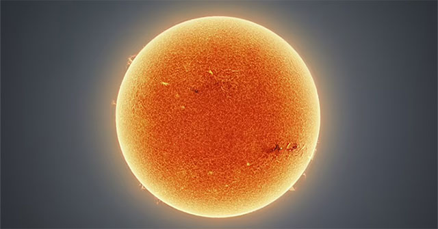 See the 'clearest photo ever' of the Sun