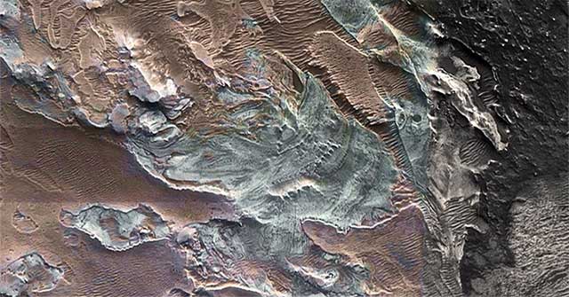 Shocking images on Mars
