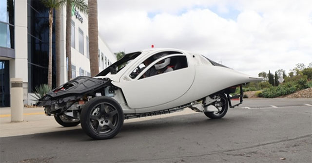 Solar electric car can run 1,600km