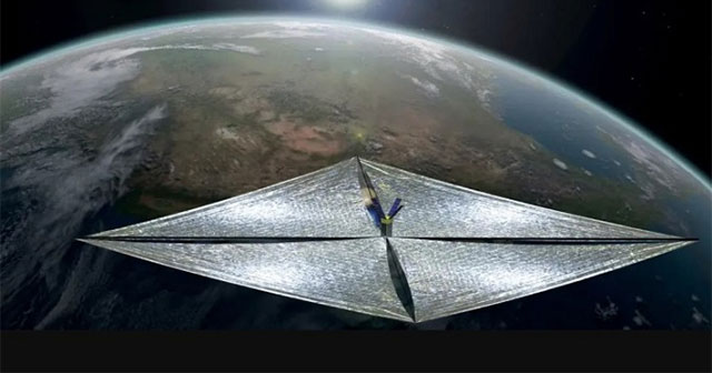 Solar sails help spacecraft reach Mars in 26 days