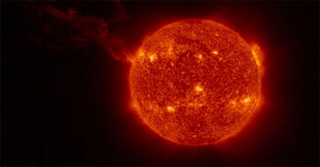 Spacecraft photographed giant eruption on the Sun