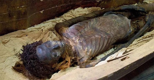 Strange customs for the dead