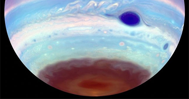 Strange object the size of Earth appears on Jupiter