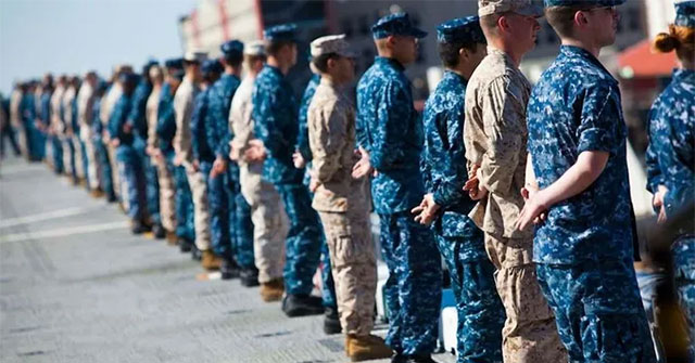 Strange patterns and colors on military uniforms of other countries: Is it just for beauty?