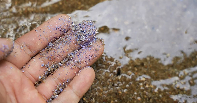 Successfully manufactured cheap material to remove 99.8% of microplastics from water