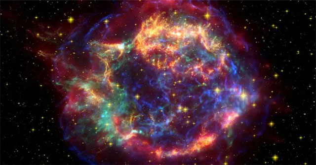 Supernova has a strange 'reverse shock wave'