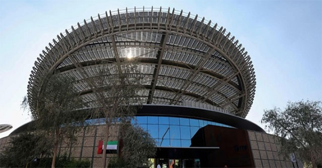 The building produces enough electricity for 370 households