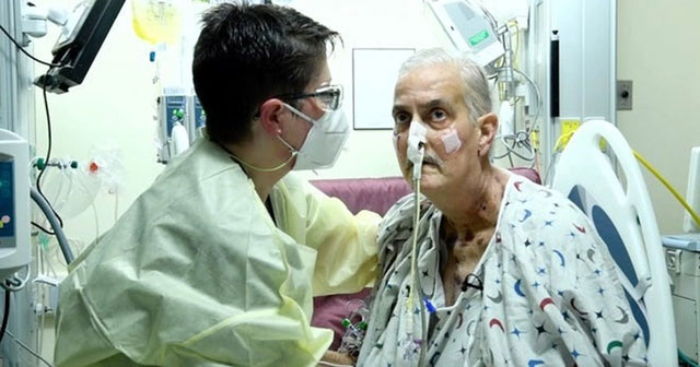 The cause of the death of the first man in the world who received a pig heart transplant has been found