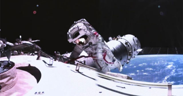 The Chinese space station was hit by space debris
