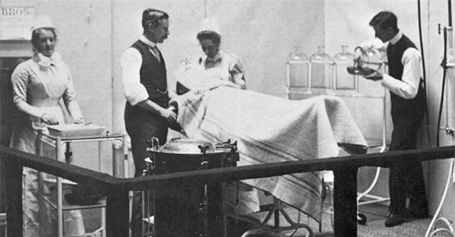 The doctor who created the 'industry' of grave theft in the UK