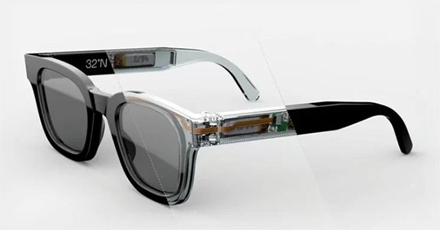 The eyeglasses can transform from sunglasses to reading glasses with just a swipe