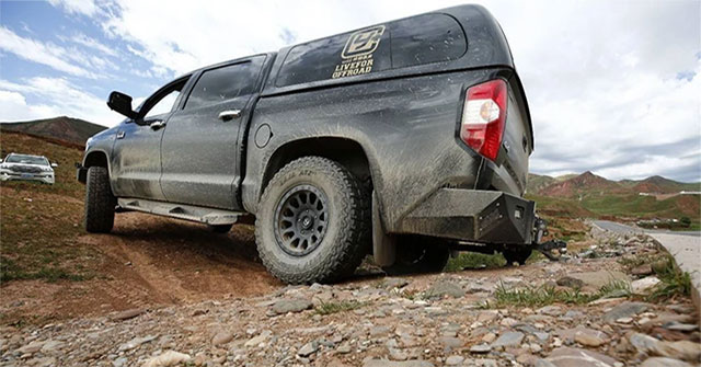 The land that specializes in 'swallowing' cars in China: Many people have to sadly leave their cars behind, even if they are given money, no one will come to take them back