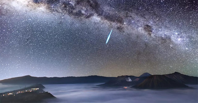The meteor shower is about to peak at 50 streaks of light per hour