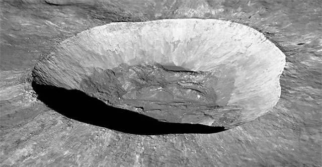 The moon splits in two, giving birth to a 'third moon' for Earth?