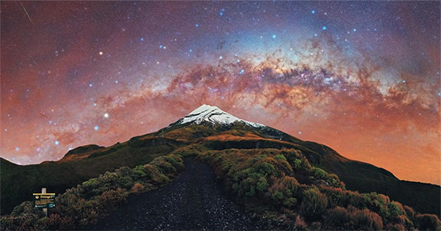 The most impressive series of galaxy photos of the year