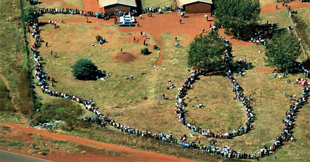The most memorable 'queuing' images in world history