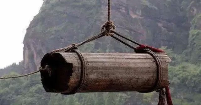 The mystery of how ancient people hung coffins on cliffs: Experts offered a prize of 1.3 billion, the farmer solved the puzzle!