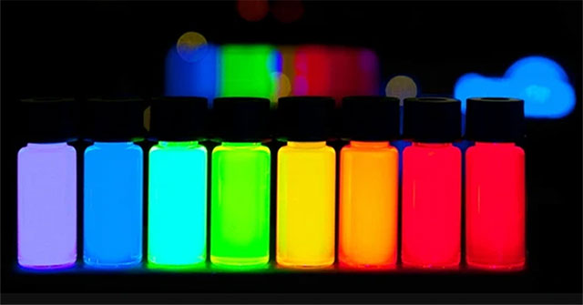 The quantum silkworm releases a glowing silk thread