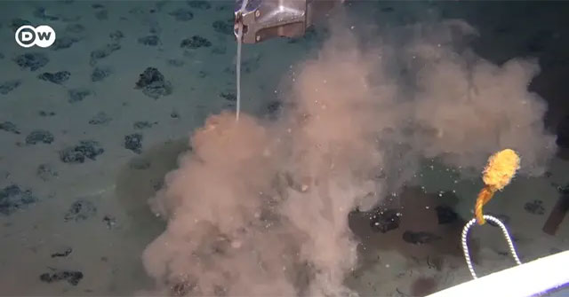 The secret race under the ocean: When the seabed is 'distributed' to compete for billions of dollars in profits
