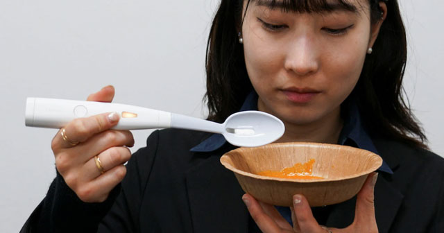 The 'tycoon' of the Japanese beer industry launches an electronic spoon to prevent strokes