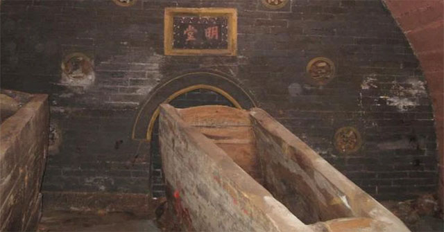 The 'unsub' killed the grave robbers