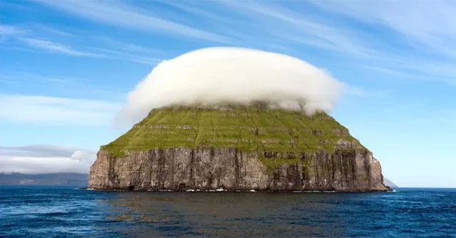 The weirdness of geography: How were islands born?
