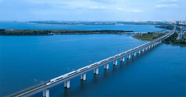 The world's longest bridge in China: More than a hundred kilometers long, costing hundreds of trillions!