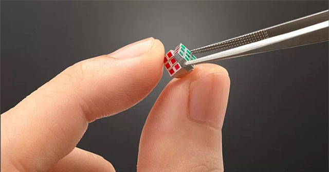 The world's smallest Rubik's cube costs more than $5,000
