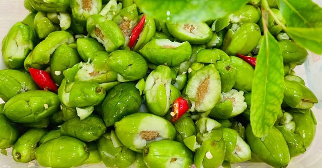 This fruit has a sweet and sour taste that is as good as 'natural insulin', helping to lower blood sugar and nourish bones effectively.