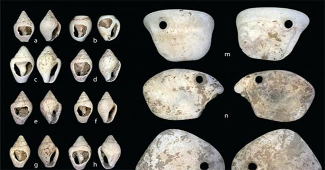Tomb full of 'foreign objects' 10,000 years: A breakthrough in human evolution