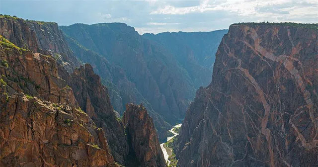 Top 8 interesting facts about natural destinations in the US